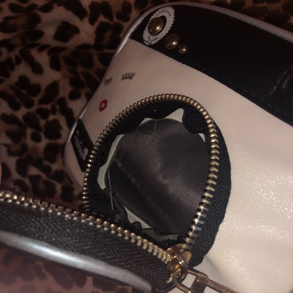 Camera purse 📷⭕️NEED GONE ASAP- moving sale - Picture 7 of 7